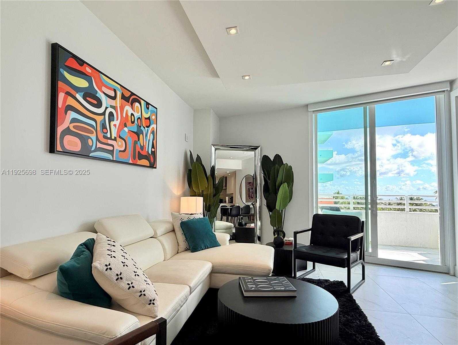 Small Image of 225 COLLINS AVE #6J, Miami Beach Number 21