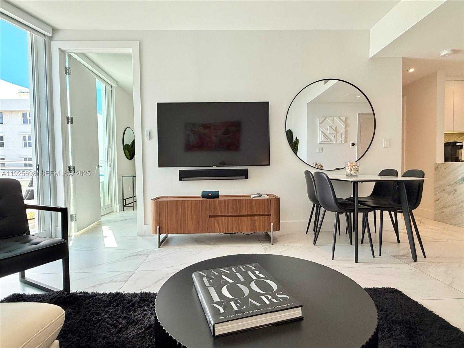 Small Image of 225 COLLINS AVE #6J, Miami Beach Number 22