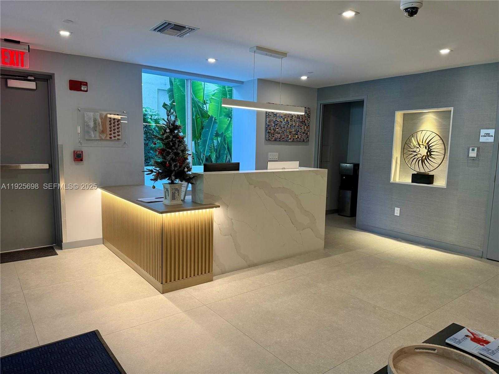 Small Image of 225 COLLINS AVE #6J, Miami Beach Number 39