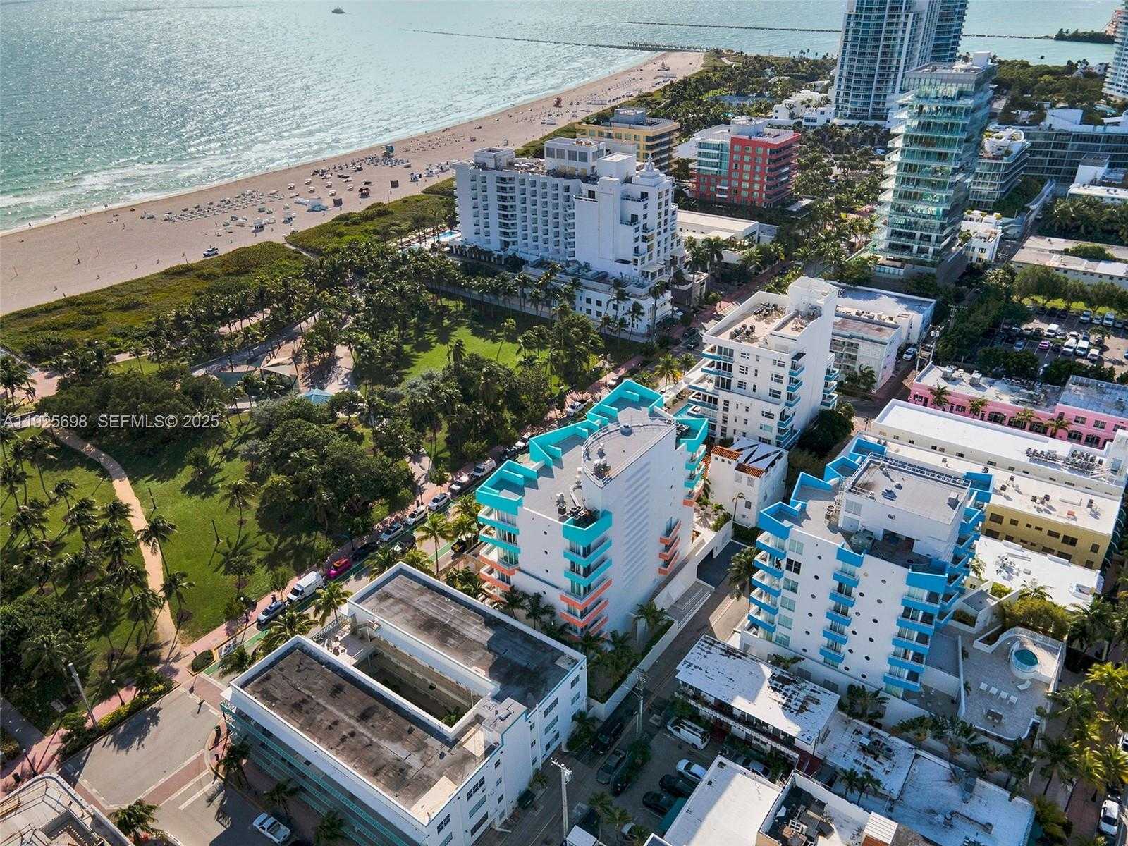 Small Image of 225 COLLINS AVE #6J, Miami Beach Number 5