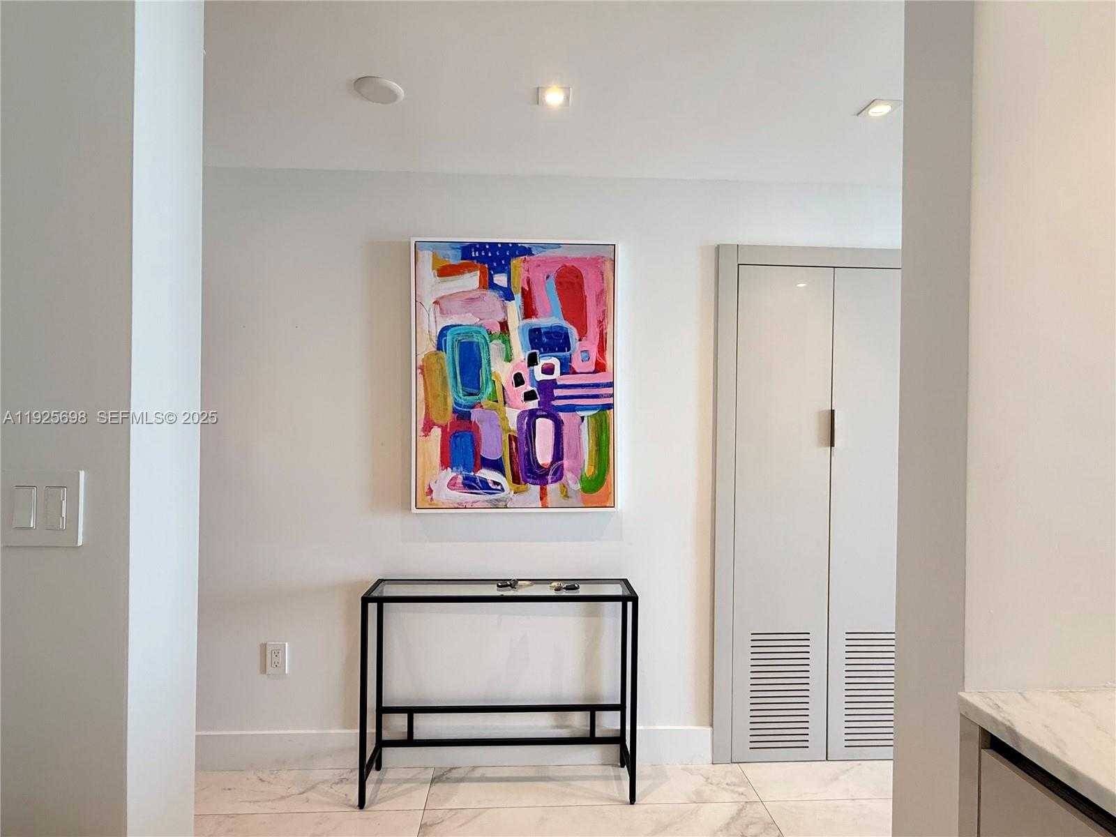 Small Image of 225 COLLINS AVE #6J, Miami Beach Number 6