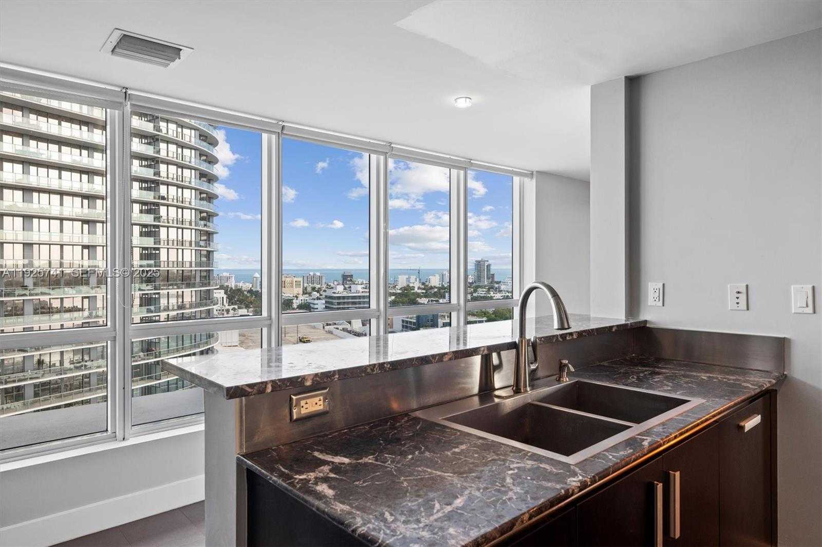 Small Image of 520 WEST AVE #1701, Miami Beach Number 6