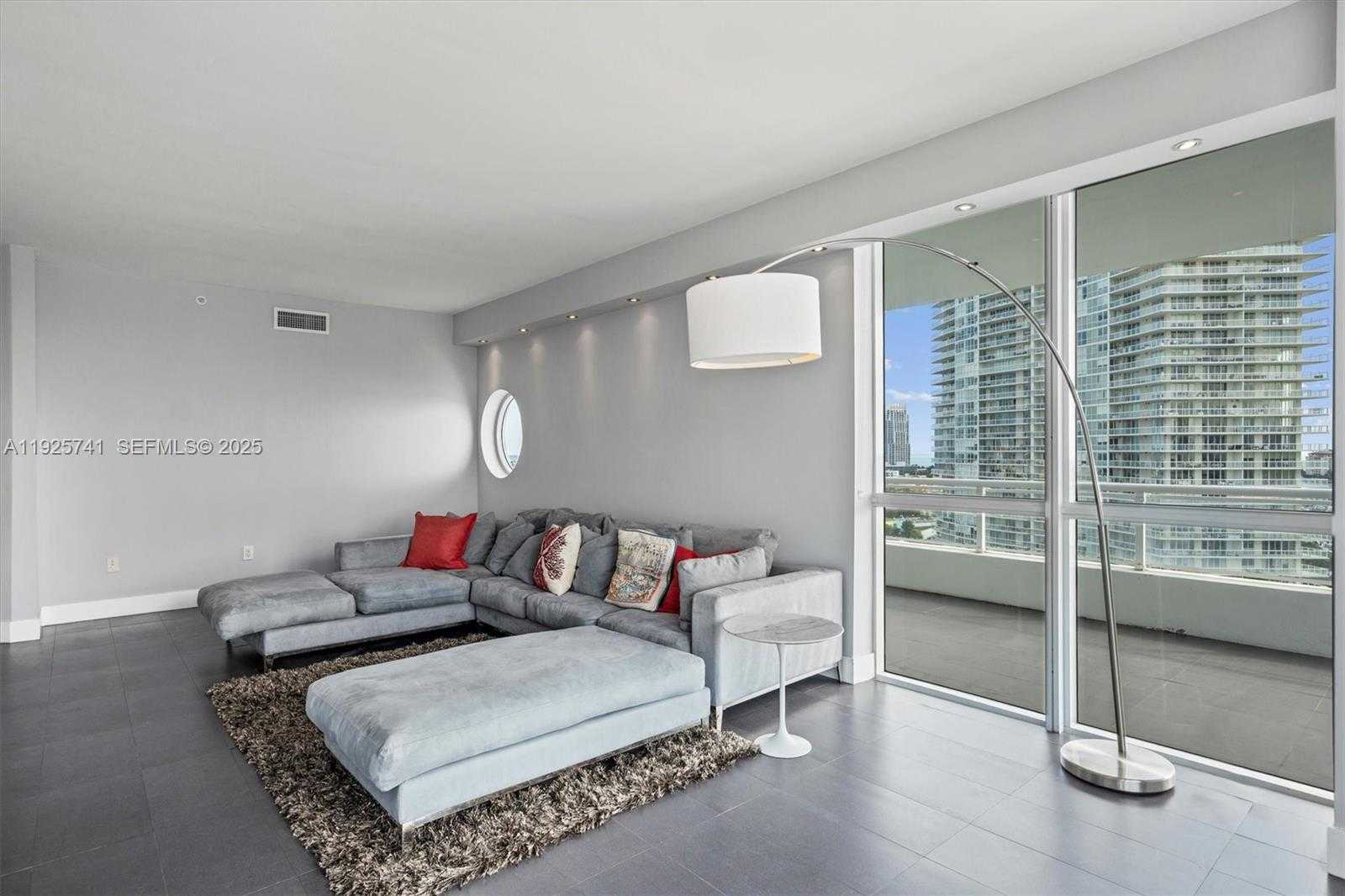 Small Image of 520 WEST AVE #1701, Miami Beach Number 9