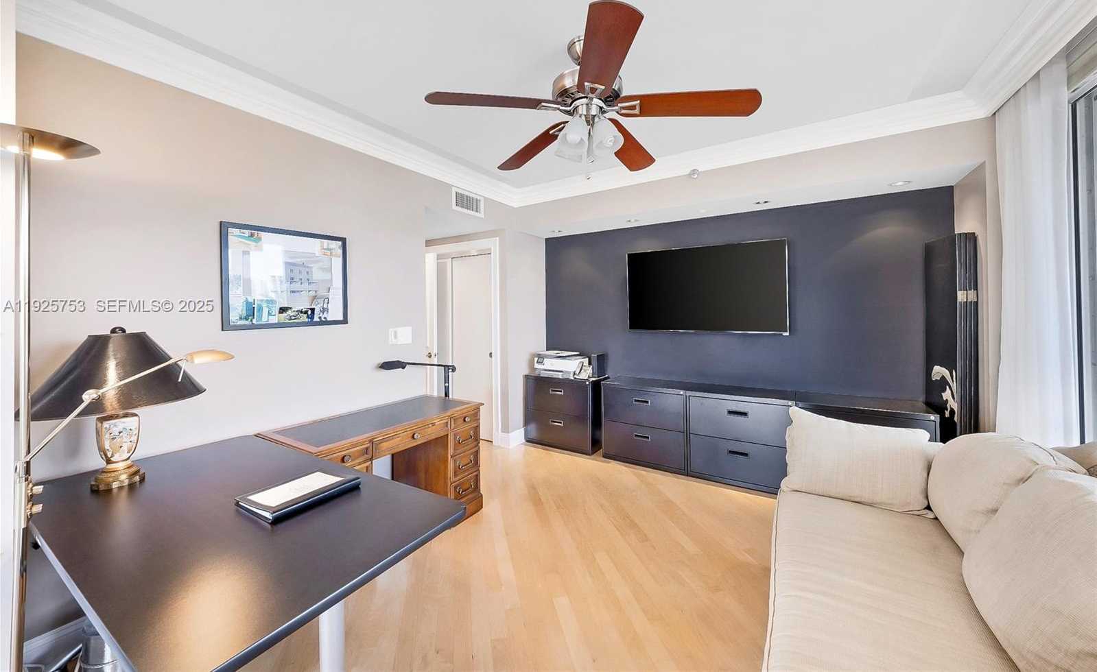 Small Image of 2600 ISLAND BLVD #301, Aventura Number 17