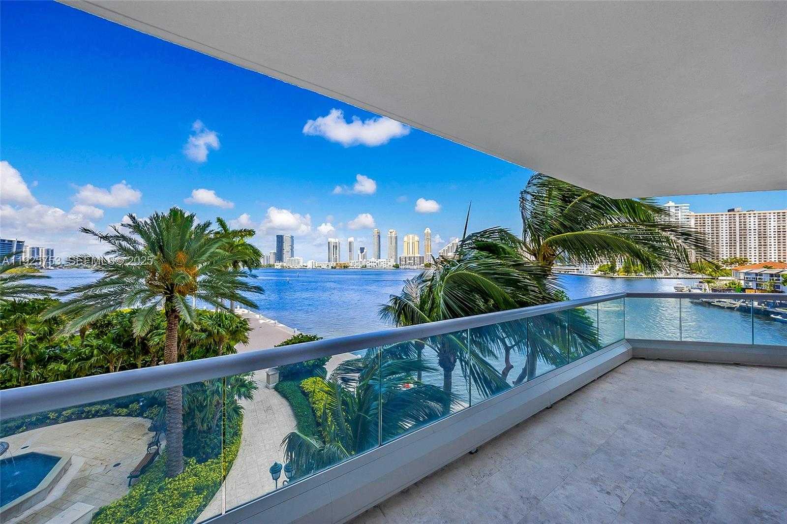 Small Image of 2600 ISLAND BLVD #301, Aventura Number 26