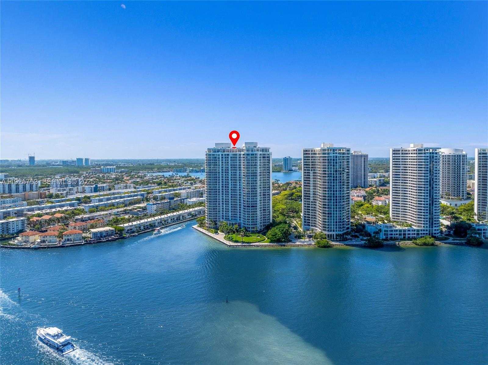 Small Image of 2600 ISLAND BLVD #301, Aventura Number 35