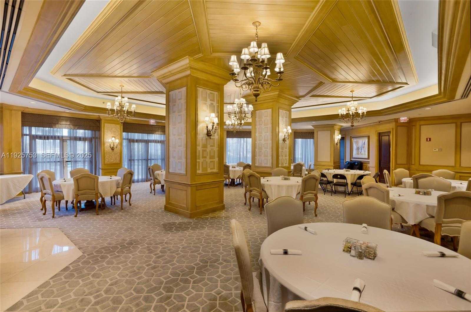 Small Image of 2600 ISLAND BLVD #301, Aventura Number 43