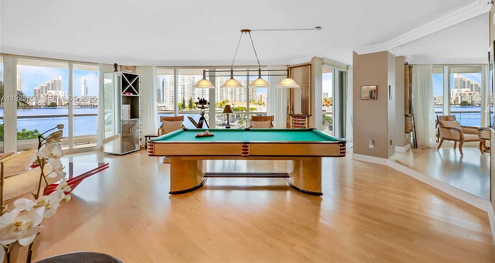 Small Image of 2600 ISLAND BLVD #301, Aventura Number 5