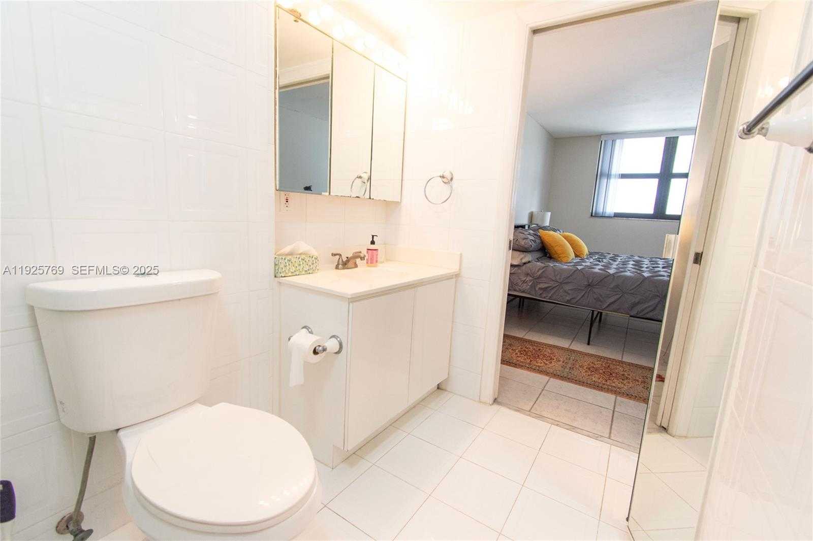 Small Image of 1621 COLLINS AVE #906, Miami Beach Number 15