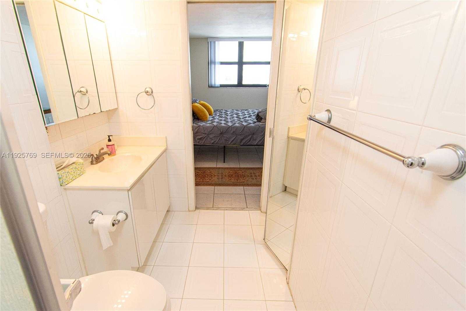 Small Image of 1621 COLLINS AVE #906, Miami Beach Number 19