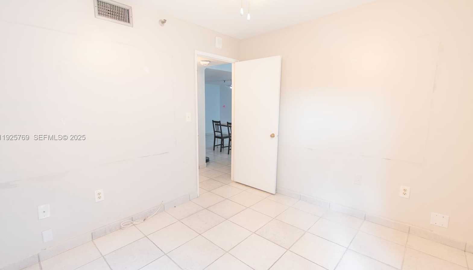 Small Image of 1621 COLLINS AVE #906, Miami Beach Number 24