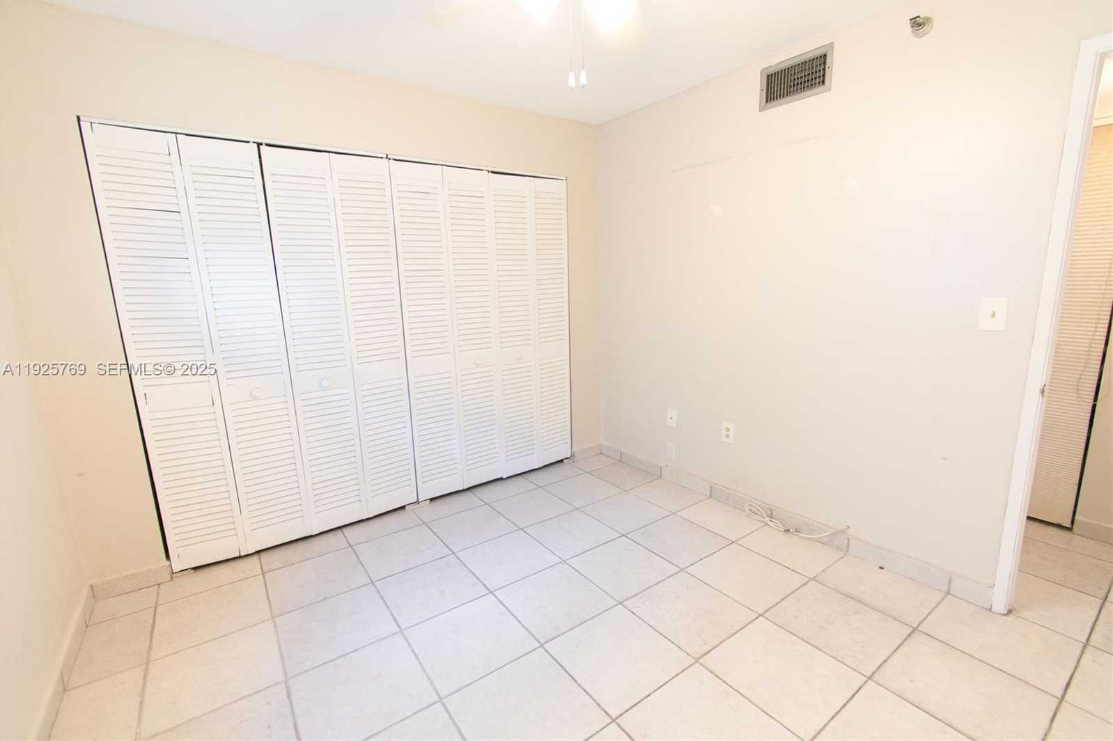 Small Image of 1621 COLLINS AVE #906, Miami Beach Number 25