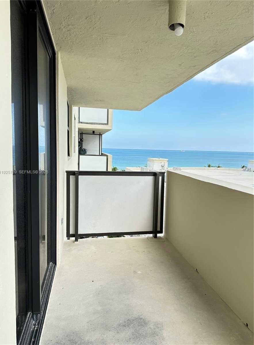 Small Image of 1621 COLLINS AVE #906, Miami Beach Number 26