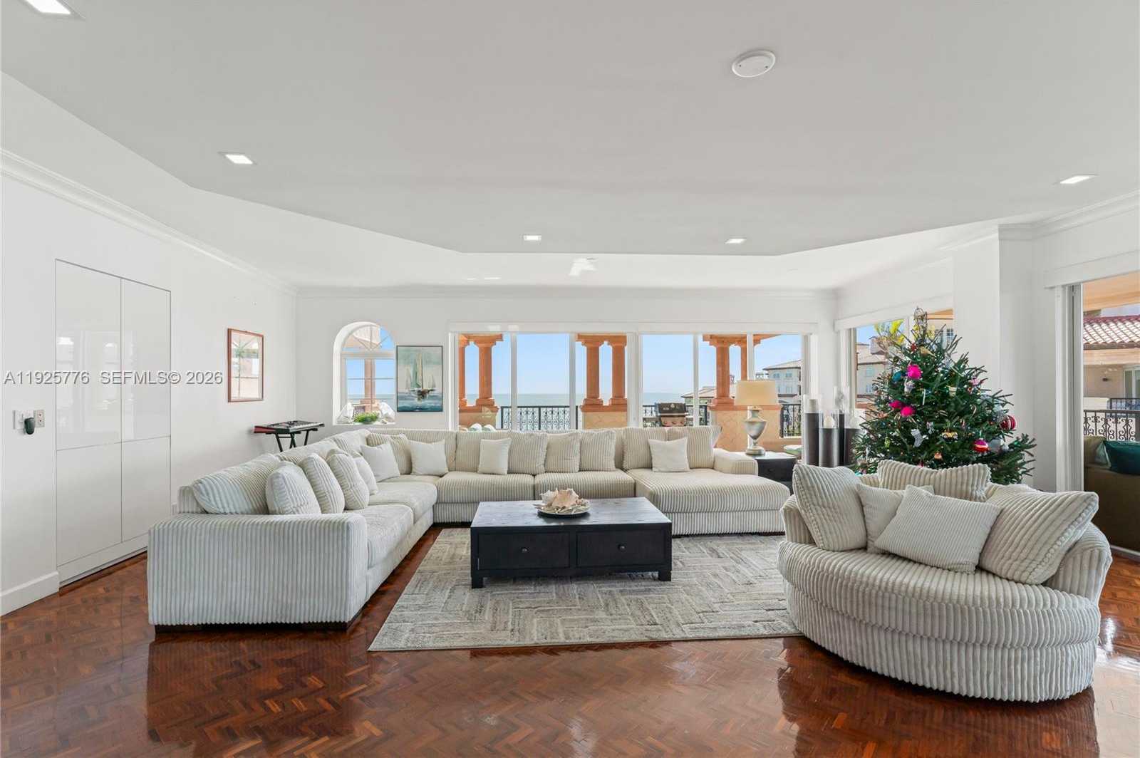Small Image of 7777 FISHER ISLAND DR #7777, Miami Beach Number 3