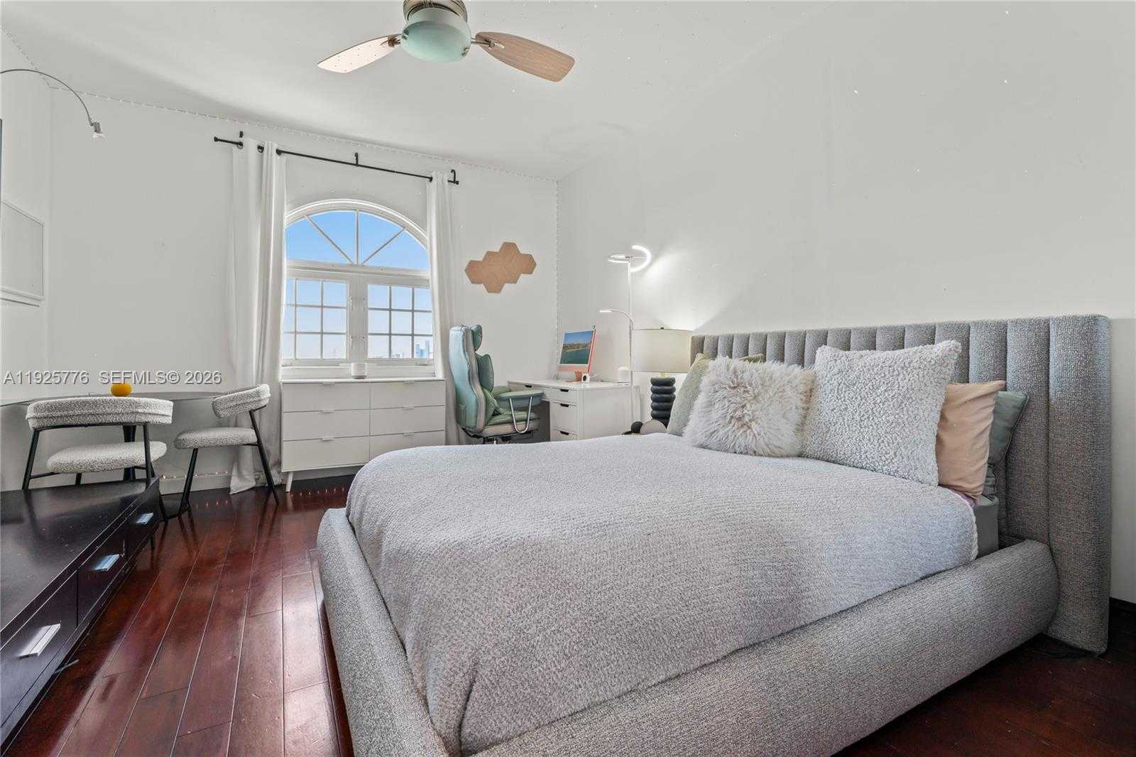 Small Image of 7777 FISHER ISLAND DR #7777, Miami Beach Number 31