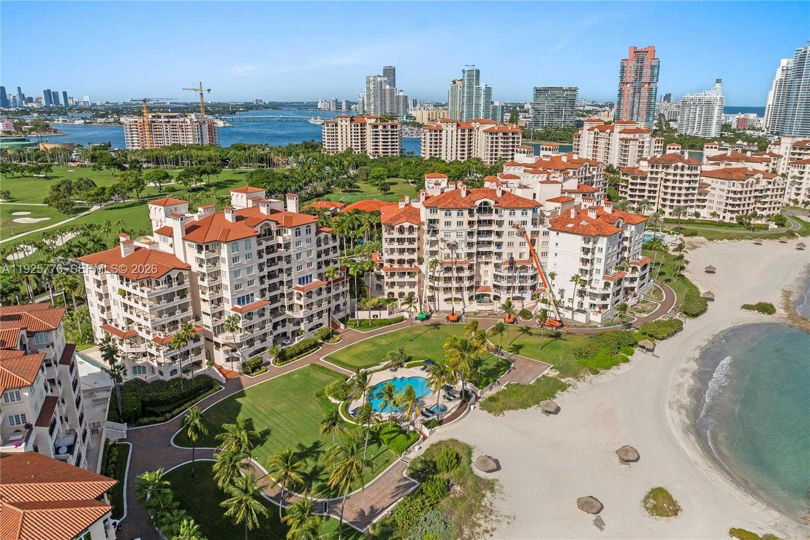 Small Image of 7777 FISHER ISLAND DR #7777, Miami Beach Number 52