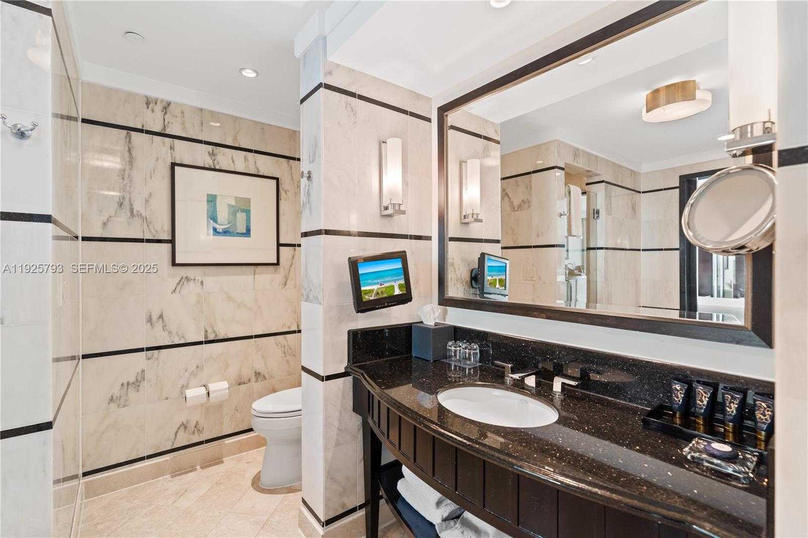 Small Image of 4391 COLLINS AVE #1814, Miami Beach Number 19