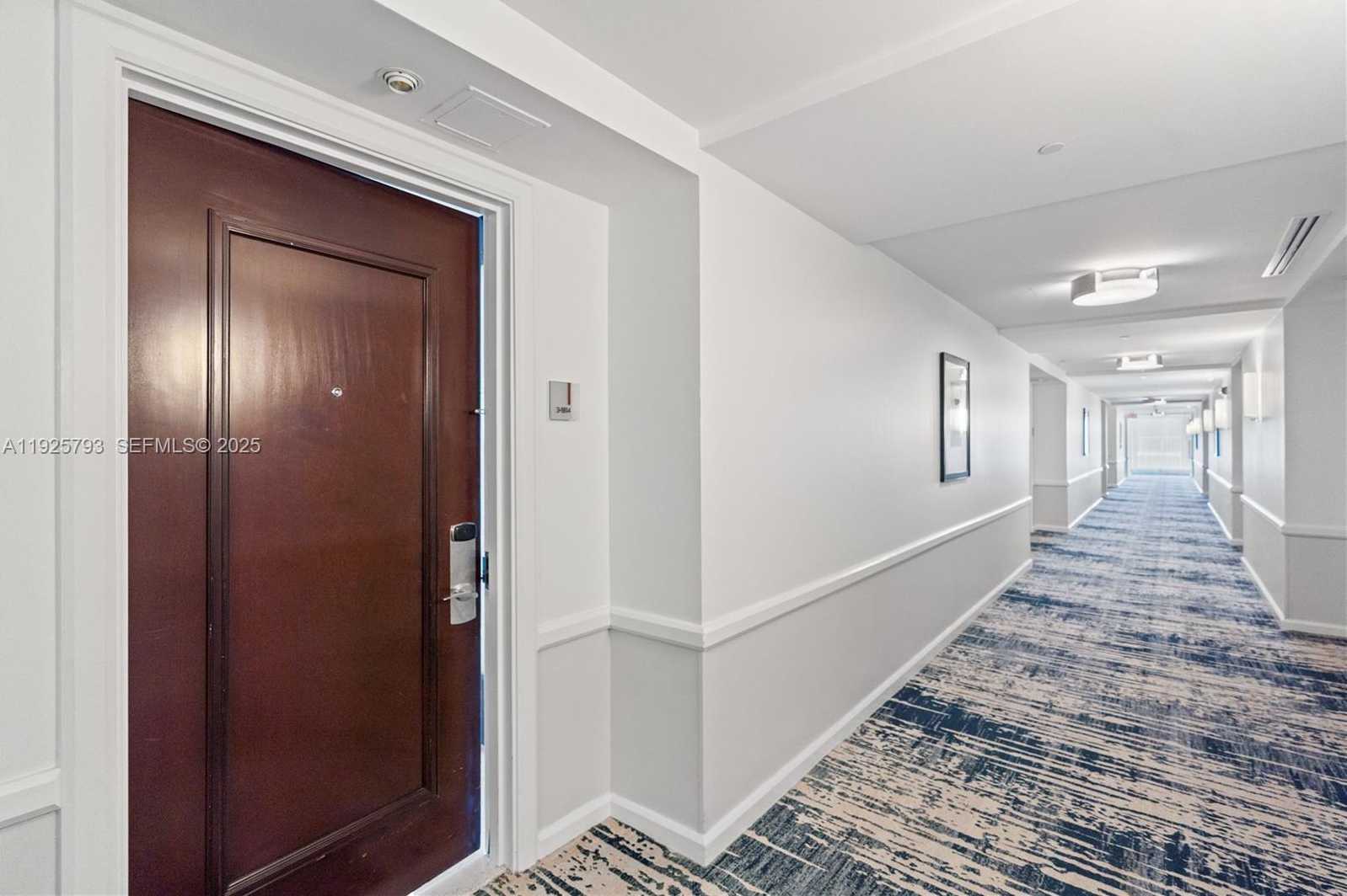 Small Image of 4391 COLLINS AVE #1814, Miami Beach Number 5