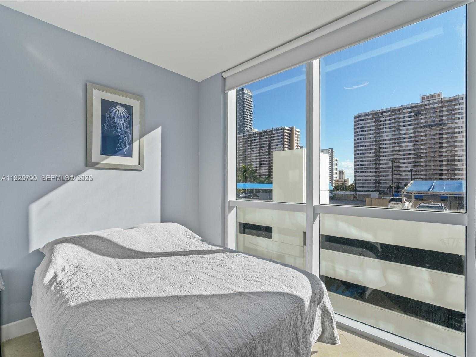 Small Image of 1945 SOUTH OCEAN DR #404, Hallandale Beach Number 11