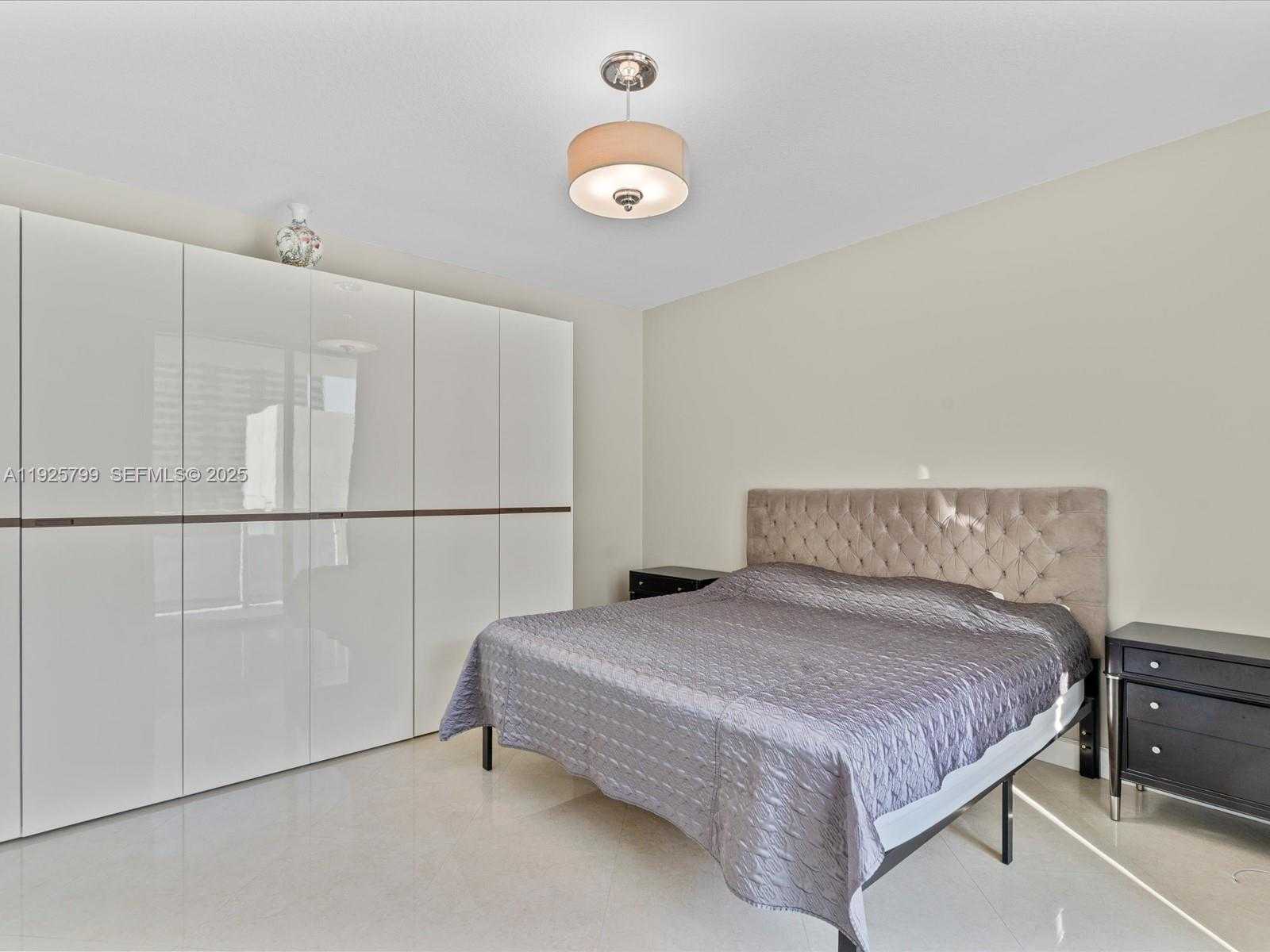 Small Image of 1945 SOUTH OCEAN DR #404, Hallandale Beach Number 18