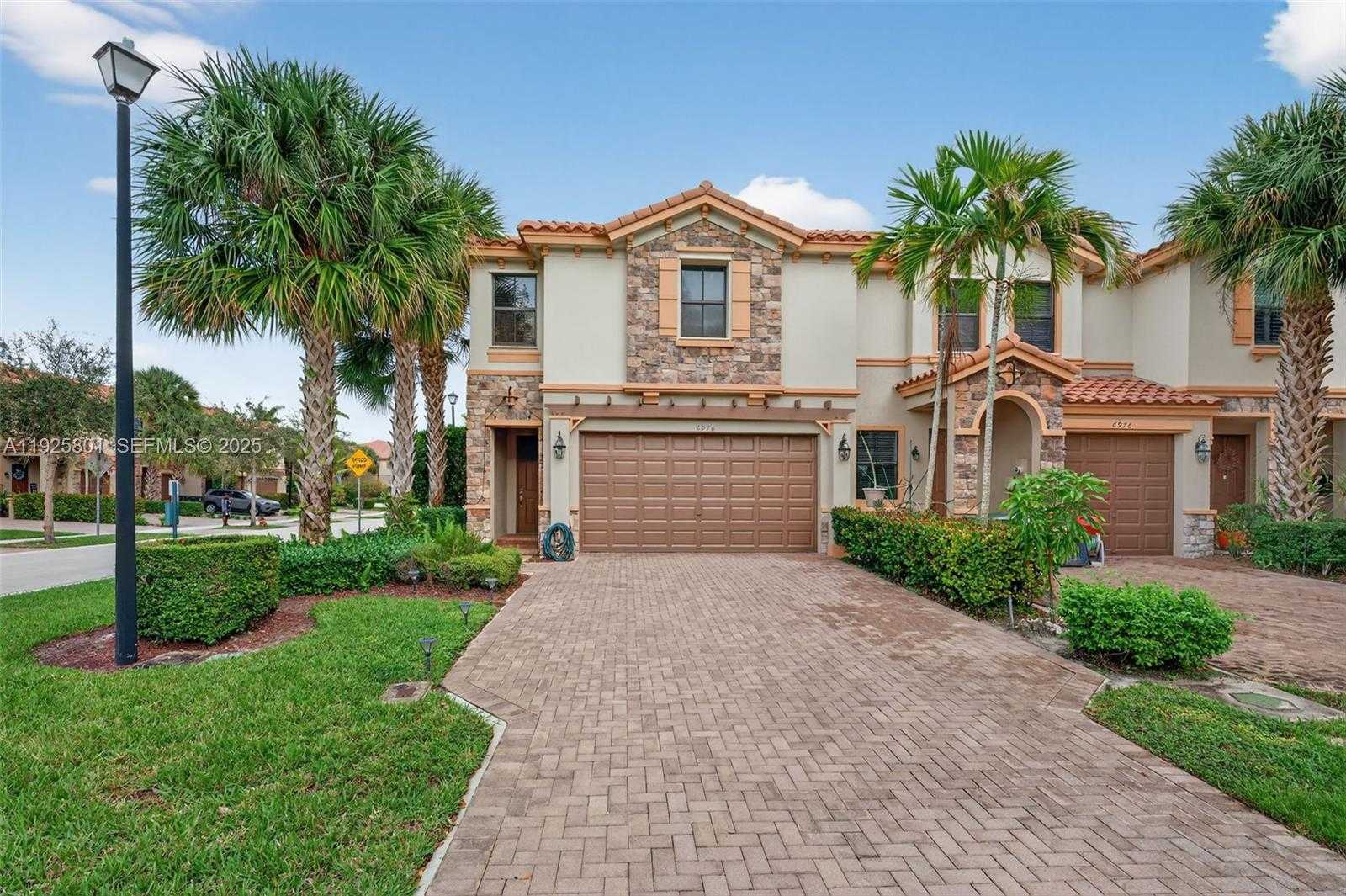 Small Image of 6978 BROADLAND WAY, Coconut Creek Number 1