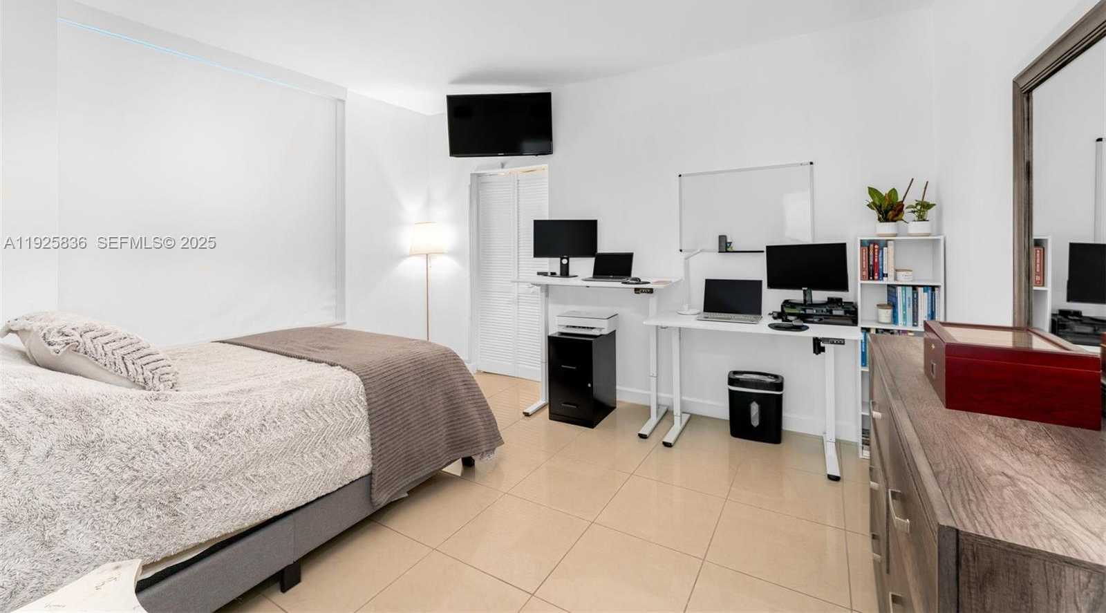 Small Image of 950 BRICKELL BAY DR #803, Miami Number 11