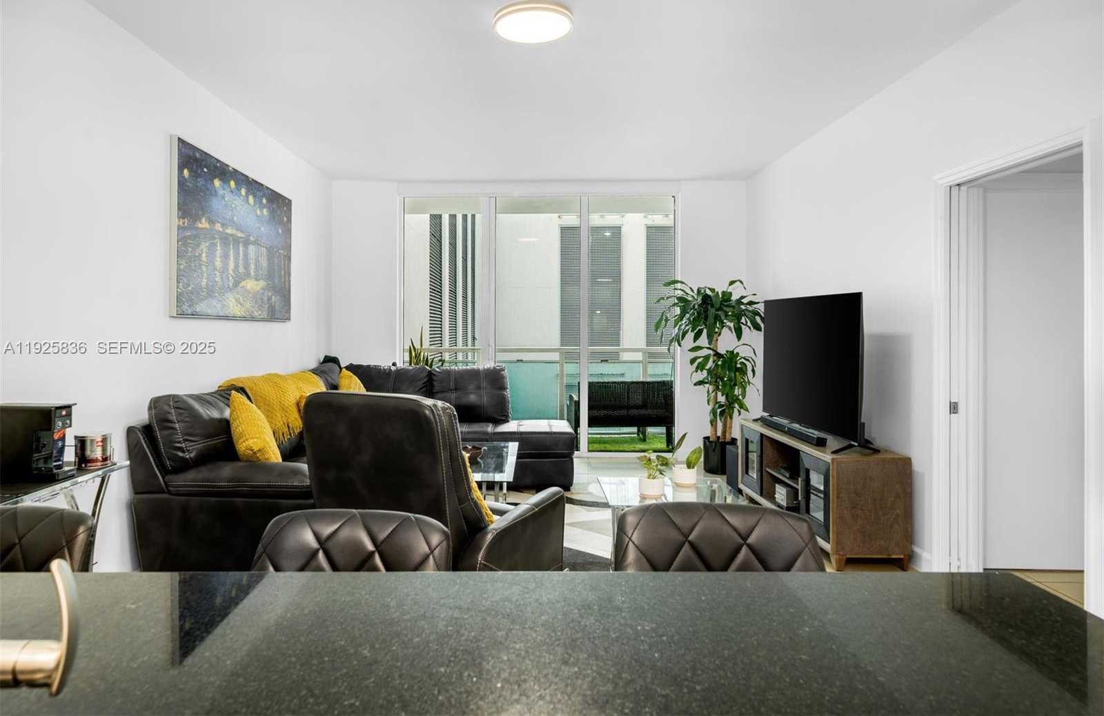 Small Image of 950 BRICKELL BAY DR #803, Miami Number 8