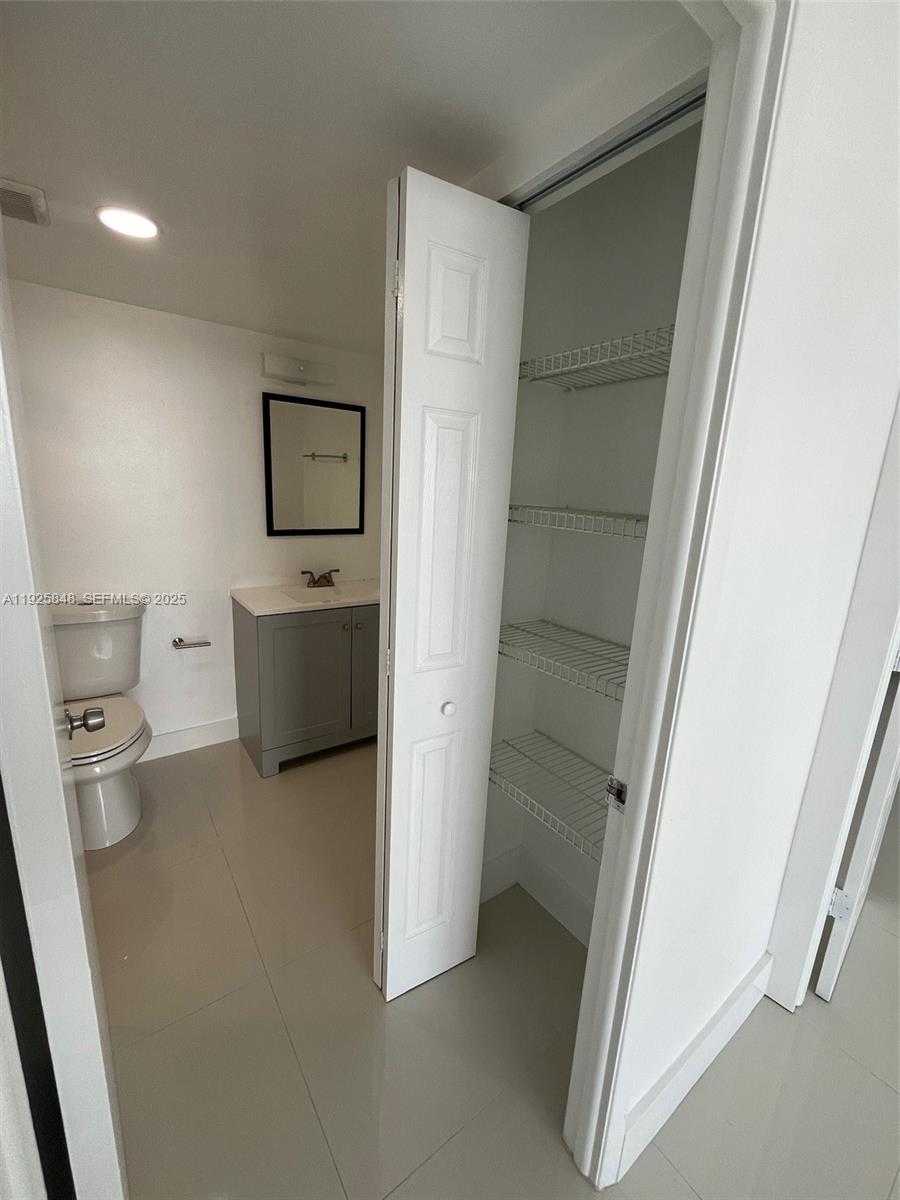 Small Image of 20505 EAST COUNTRY CLUB DR #2132, Aventura Number 10