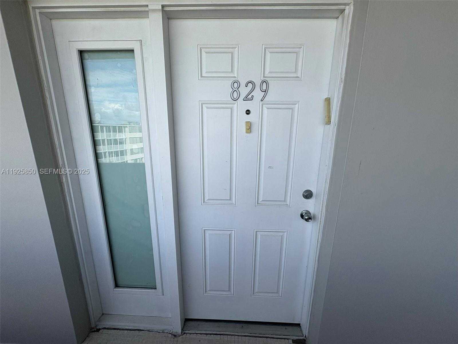 Small Image of 1750 NE 191st St, Miami, FL 33179, USA Number 28