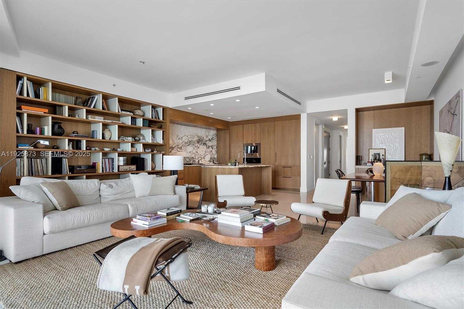 Imagen de Pequeño Objeto