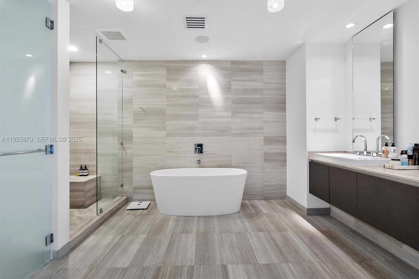 Imagen de Pequeño Objeto