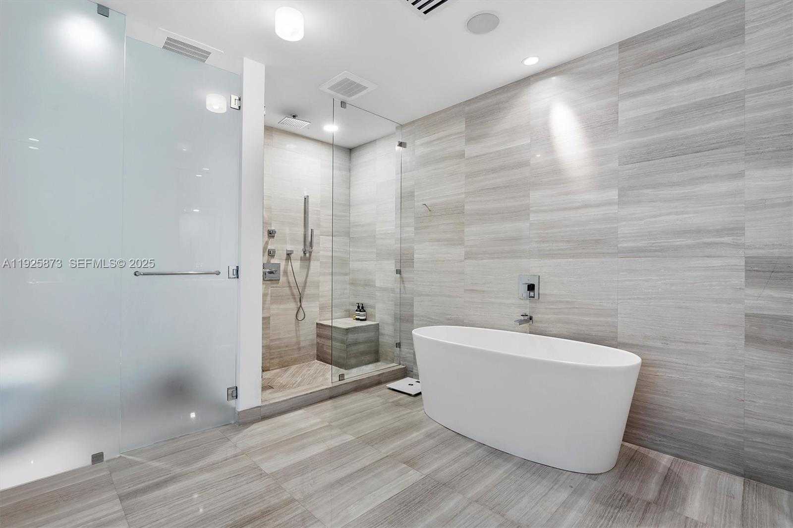 Imagen de Pequeño Objeto