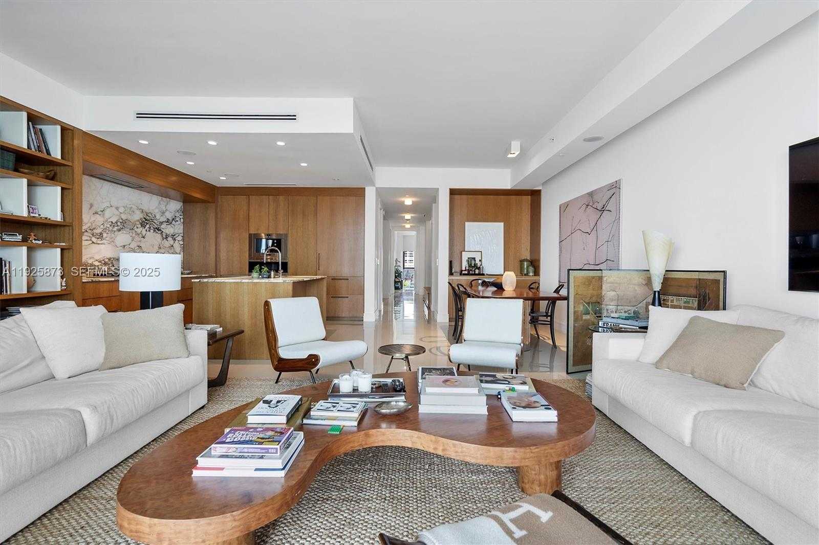 Imagen de Pequeño Objeto