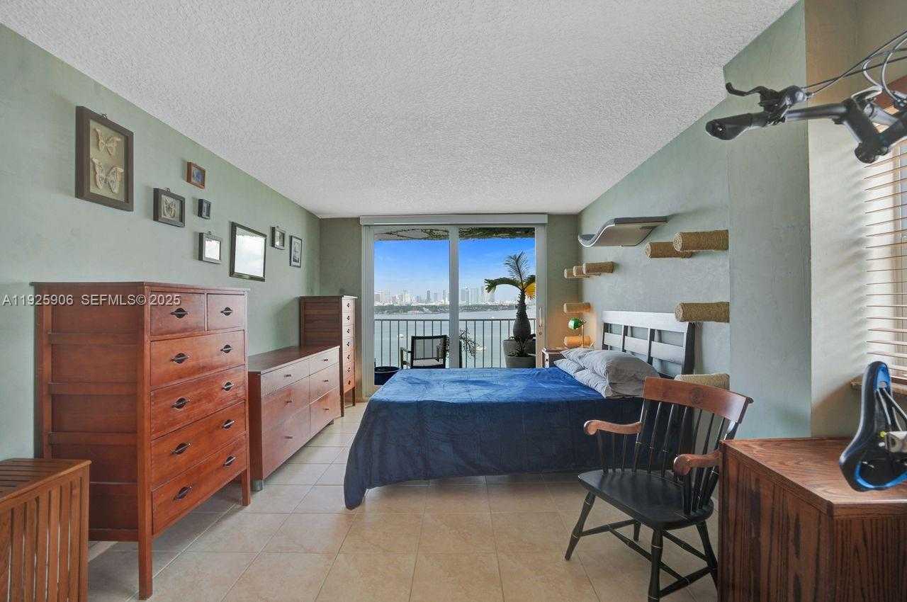 Small Image of 1228 WEST AVE #1002, Miami Beach Number 18