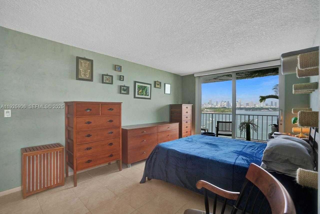 Small Image of 1228 WEST AVE #1002, Miami Beach Number 19