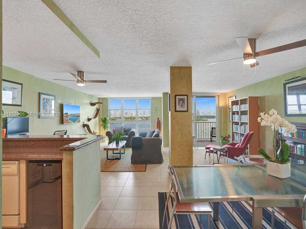 Small Image of 1228 WEST AVE #1002, Miami Beach Number 2