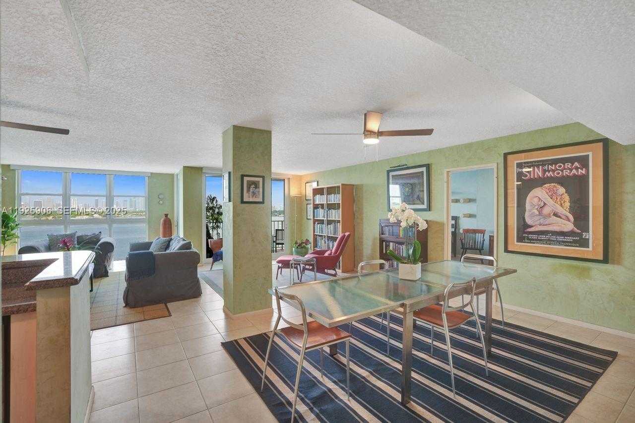 Small Image of 1228 WEST AVE #1002, Miami Beach Number 3