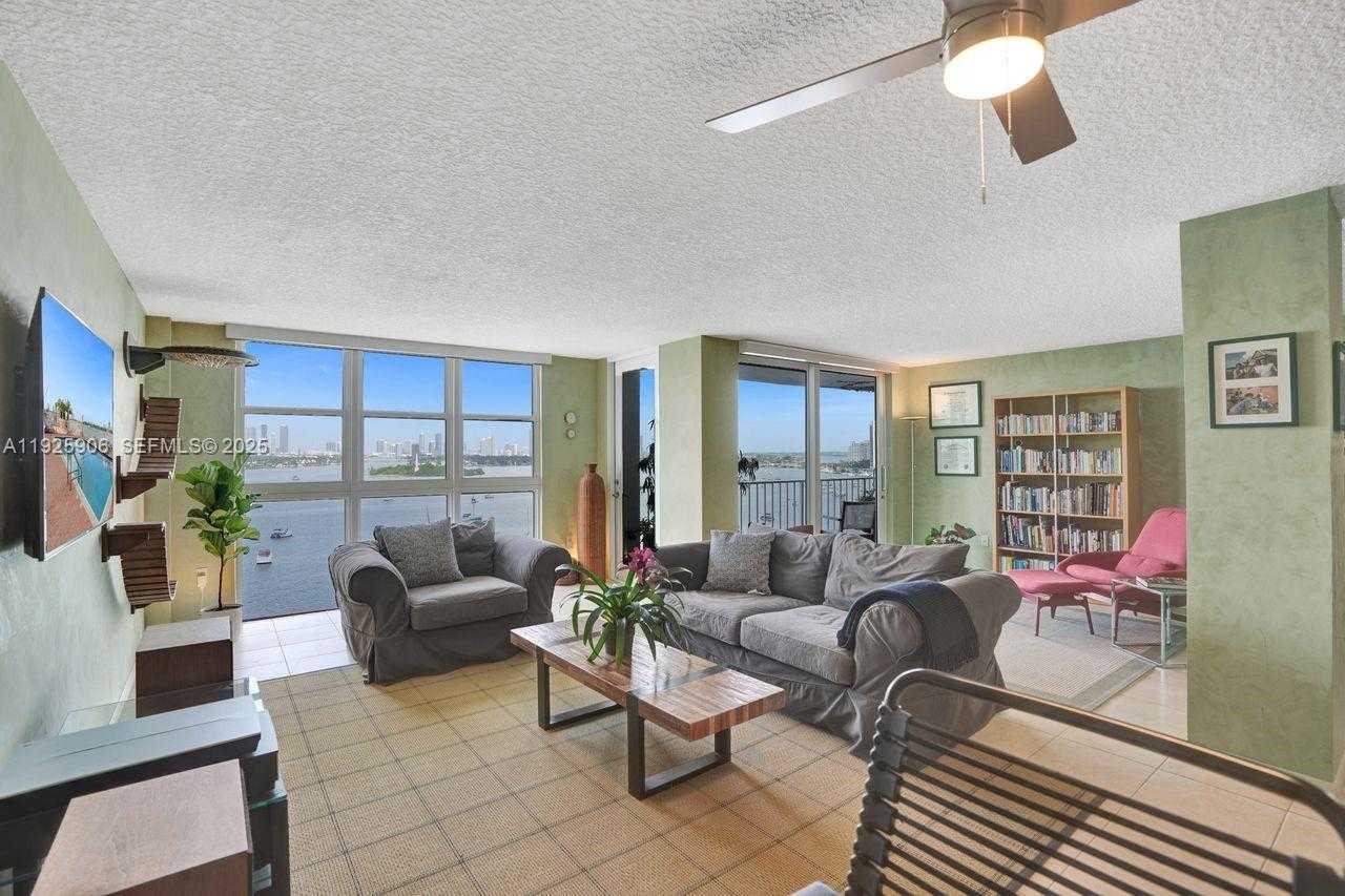 Small Image of 1228 WEST AVE #1002, Miami Beach Number 4