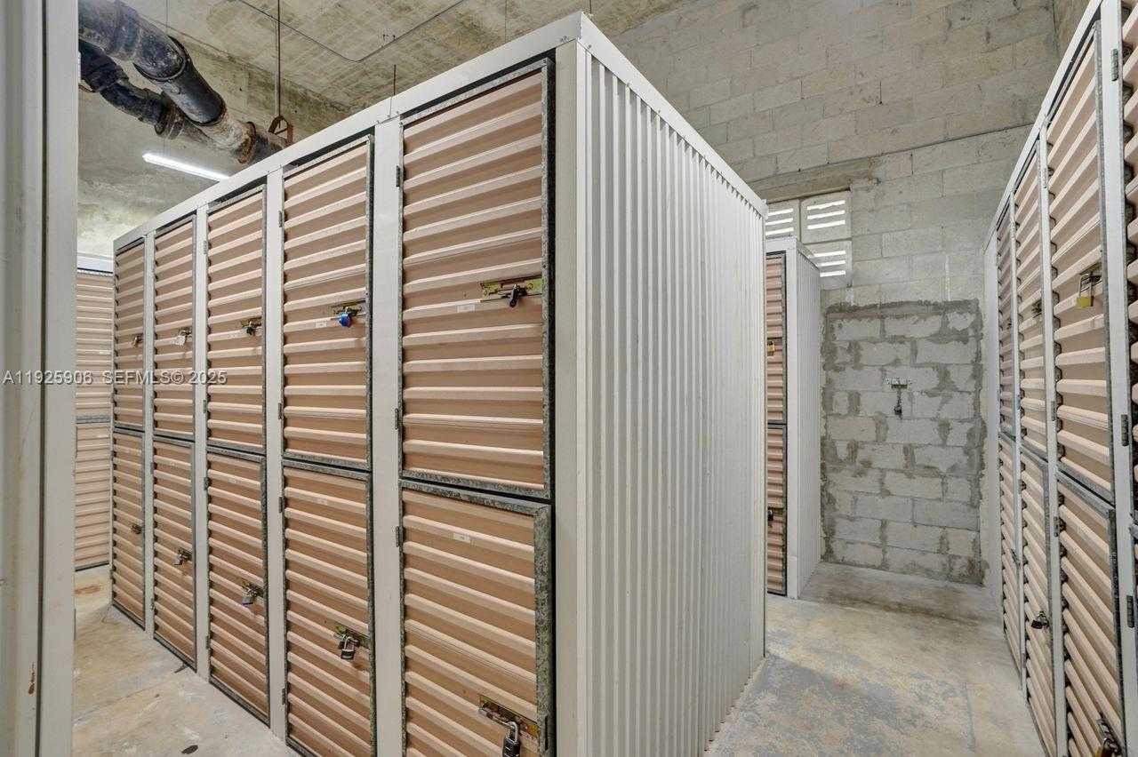 Small Image of 1228 WEST AVE #1002, Miami Beach Number 50