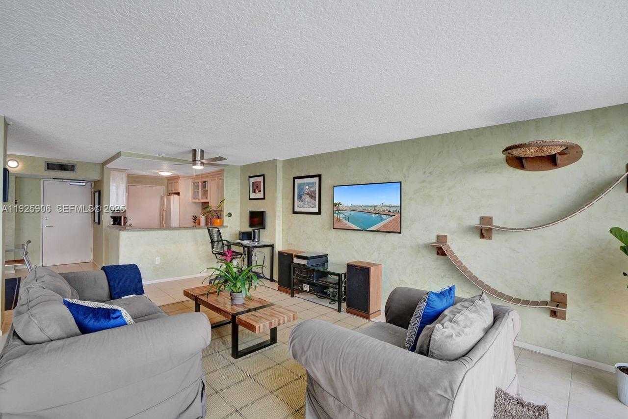 Small Image of 1228 WEST AVE #1002, Miami Beach Number 7