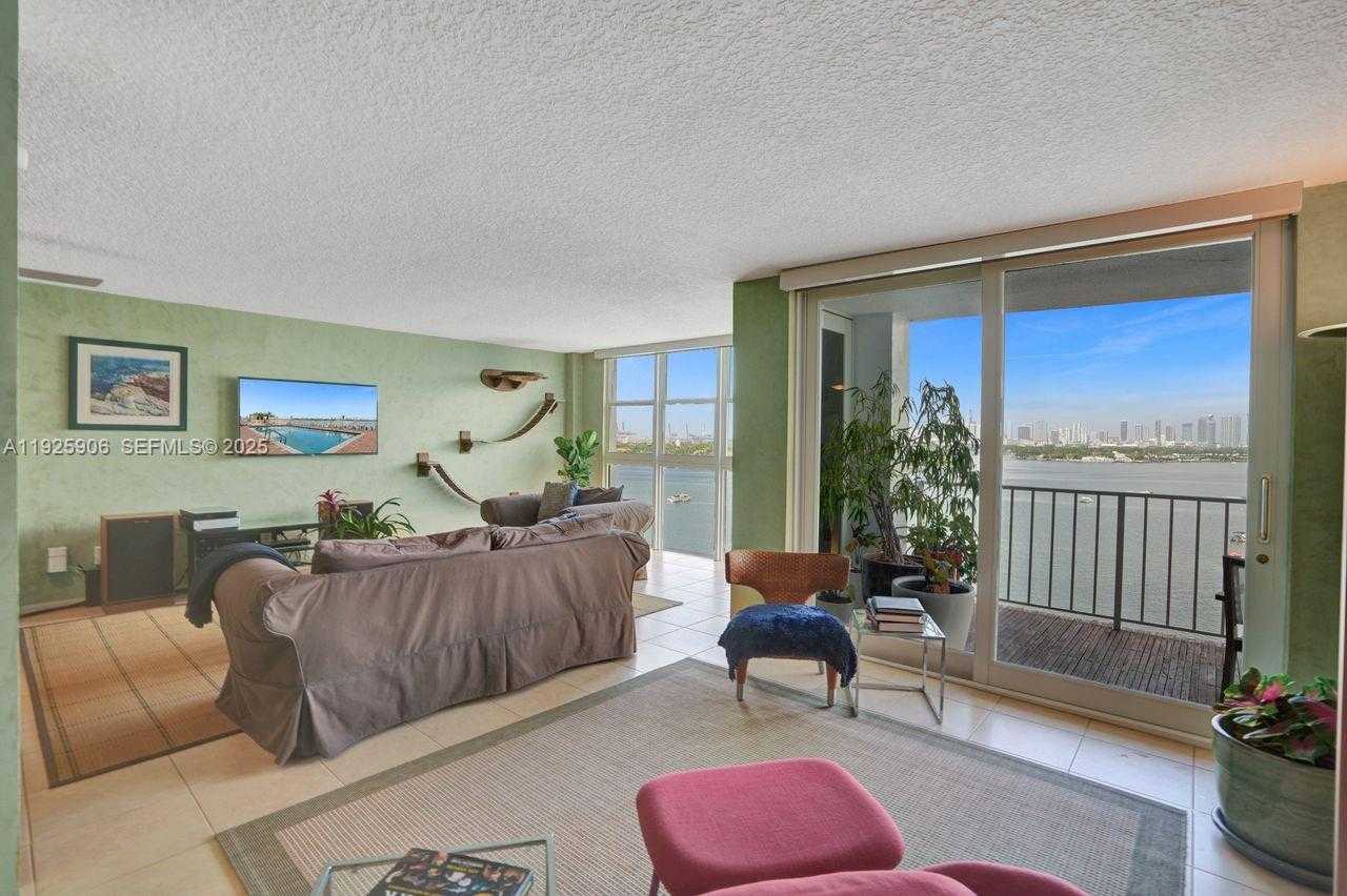 Small Image of 1228 WEST AVE #1002, Miami Beach Number 8