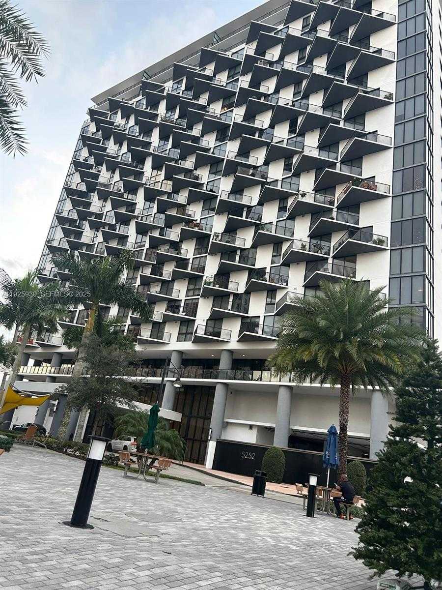 Imagen de Pequeño Objeto