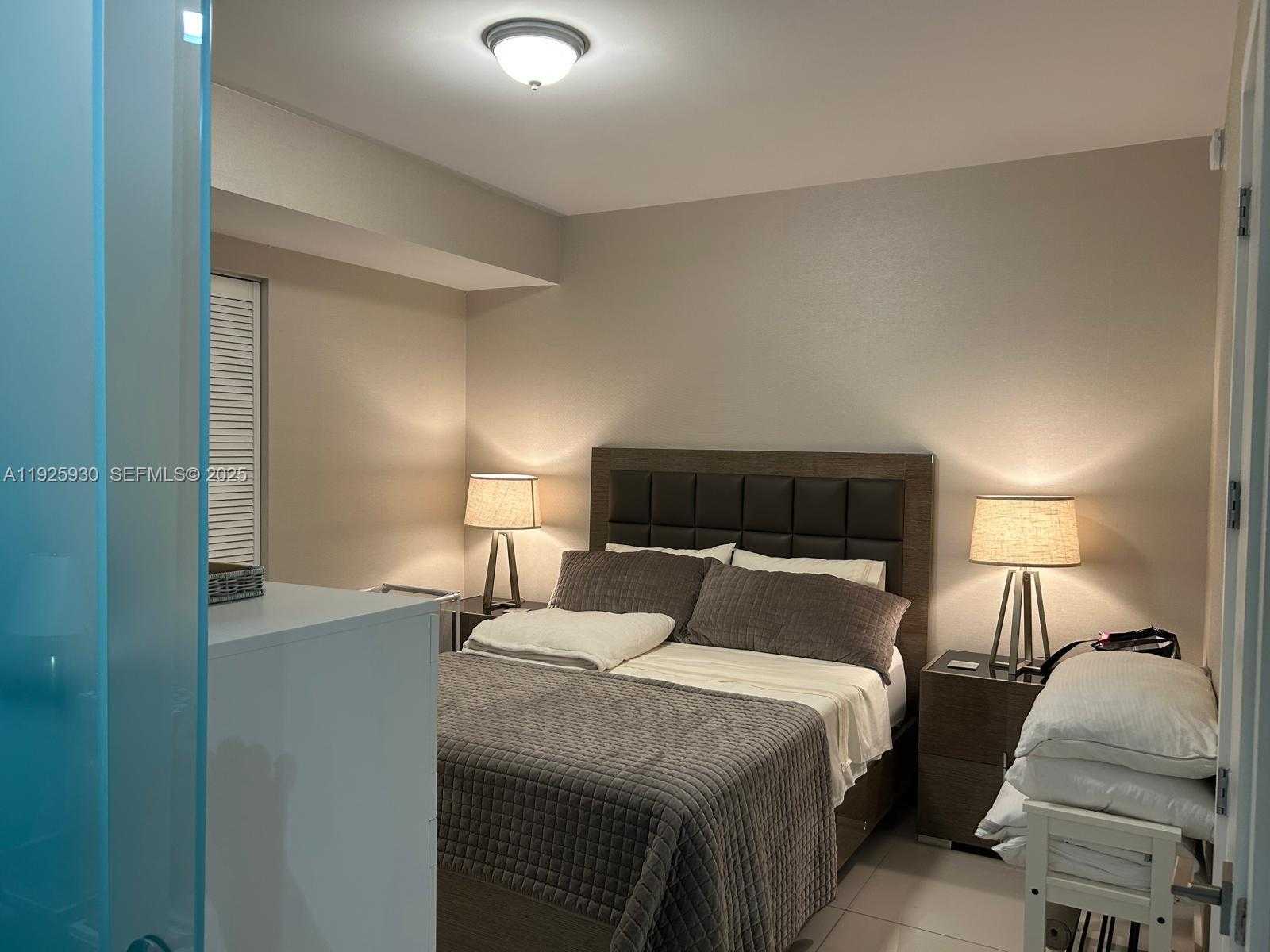 Imagen de Pequeño Objeto