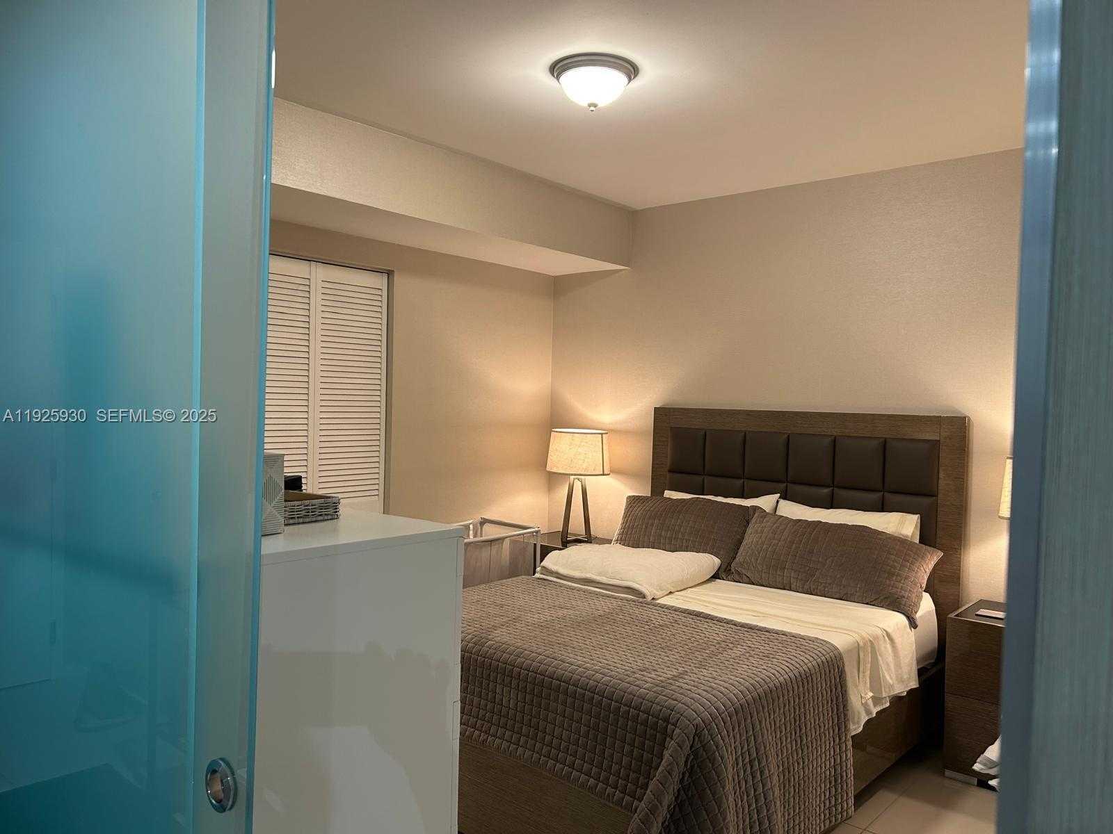 Imagen de Pequeño Objeto