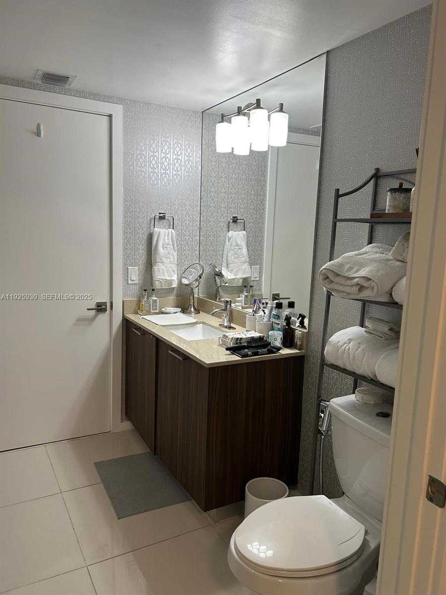 Imagen de Pequeño Objeto