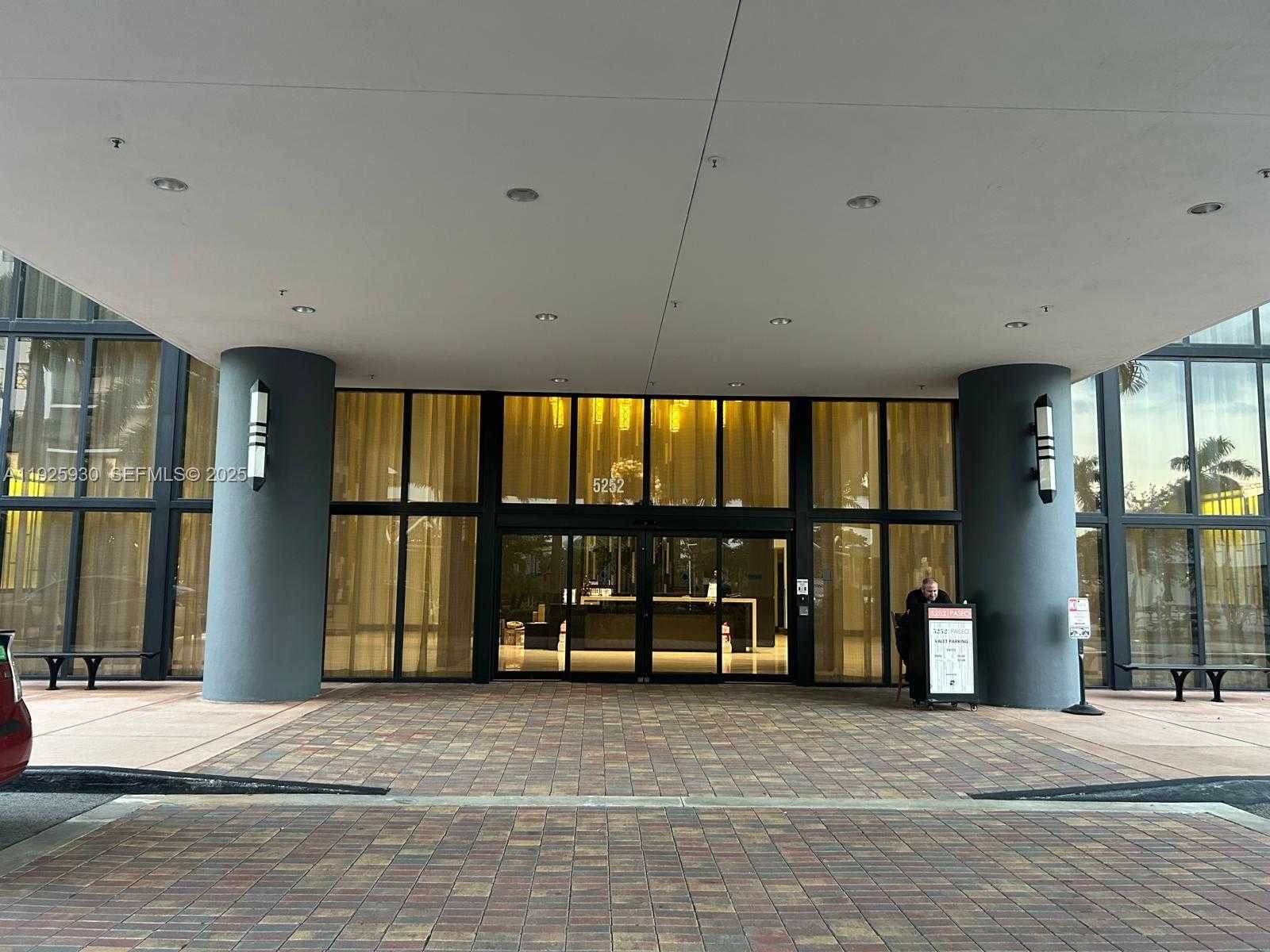 Imagen de Pequeño Objeto