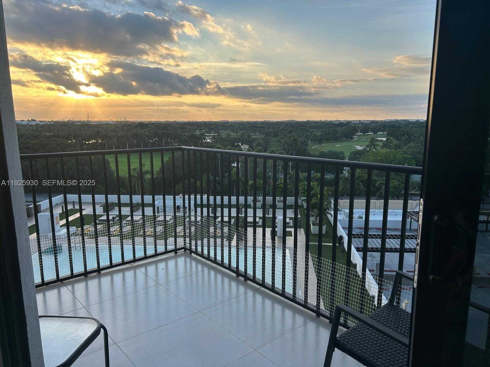 Imagen de Pequeño Objeto