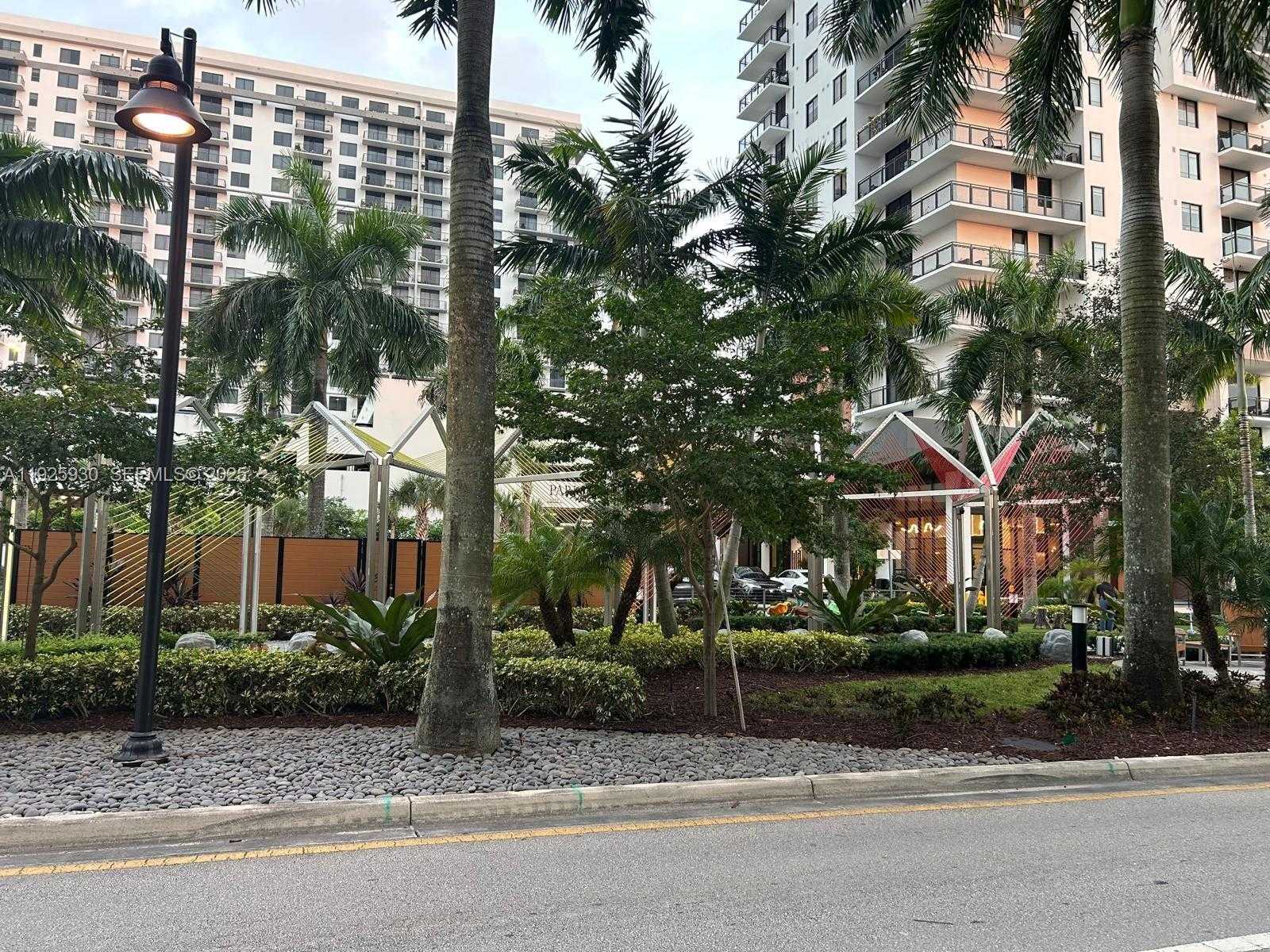 Imagen de Pequeño Objeto