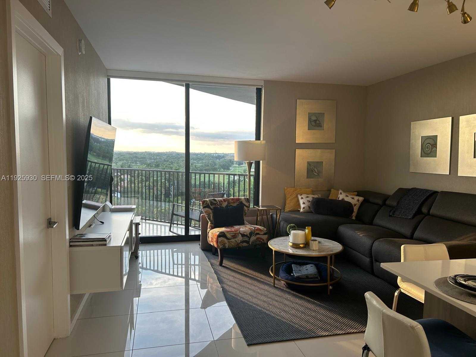 Imagen de Pequeño Objeto