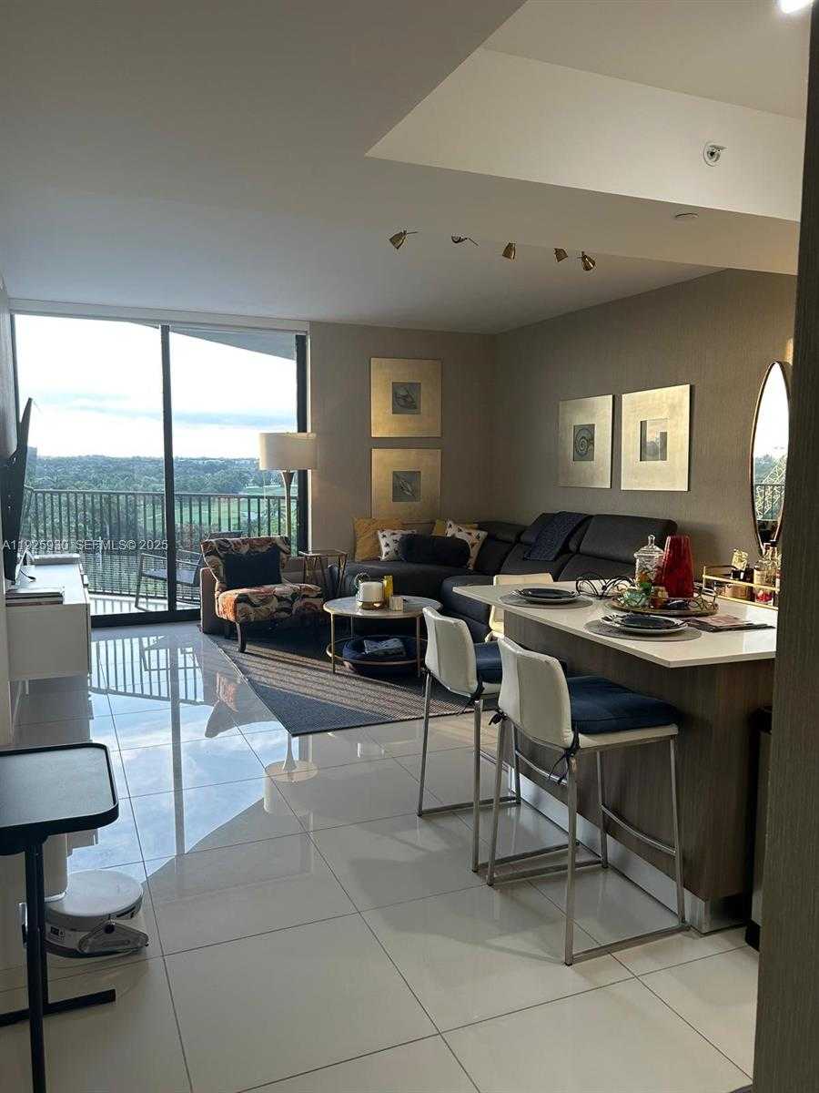 Imagen de Pequeño Objeto